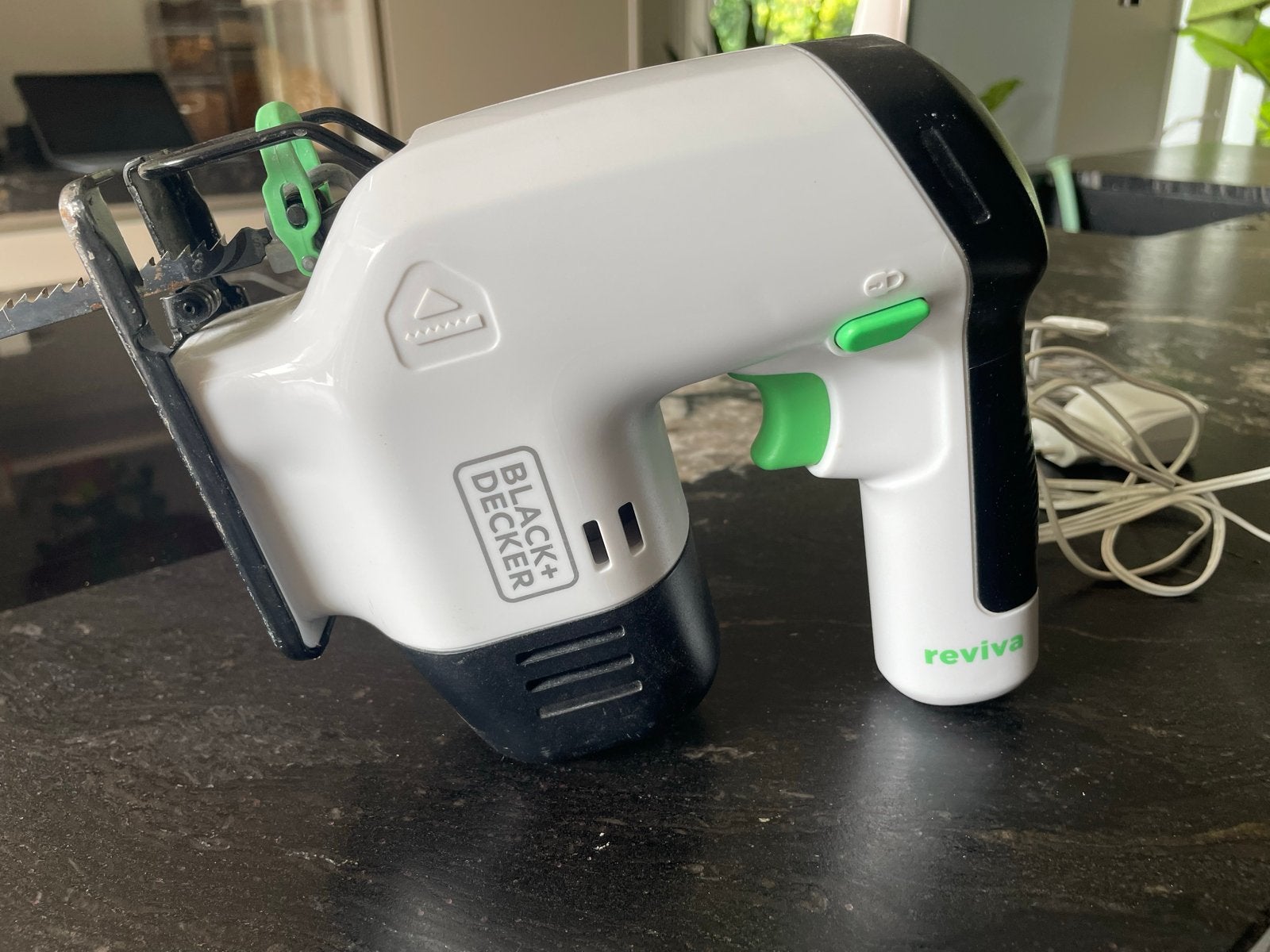 Black+Decker Reviva Accu Decoupeerzaag - Groen/Zwart/Wit, Doe-het-zelf en Verbouw, Gereedschap | Zaagmachines, Ophalen, Decoupeerzaag