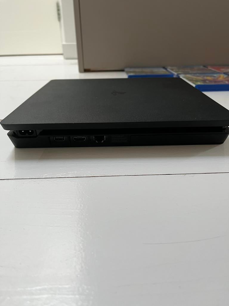 PS4 Slim met 7 games, Ophalen, Met games, Zo goed als nieuw, Zonder controller