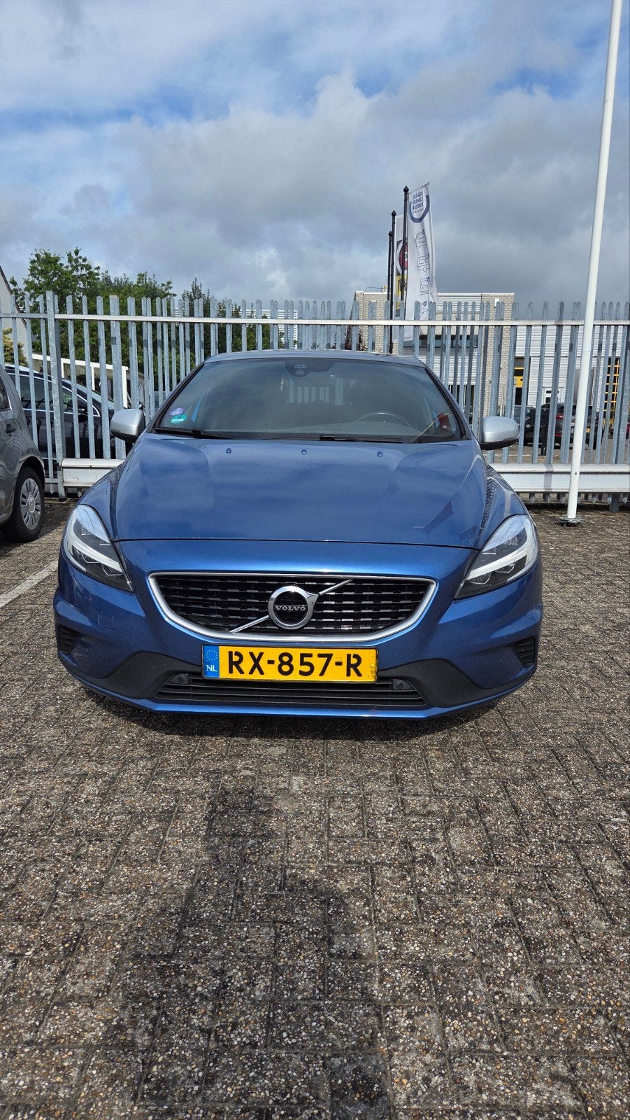 Volvo V40 2.0 T4 190PK 2018 Blauw, Voorwielaandrijving, Zwart, Blauw, Handgeschakeld