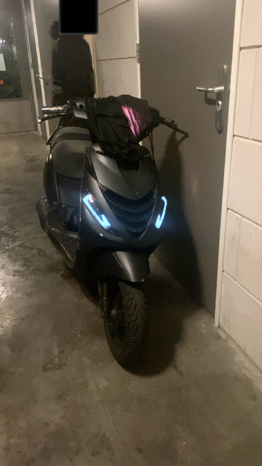 Zip 150cc zonder 123, Ophalen, Zo goed als nieuw, Benzine, Zip