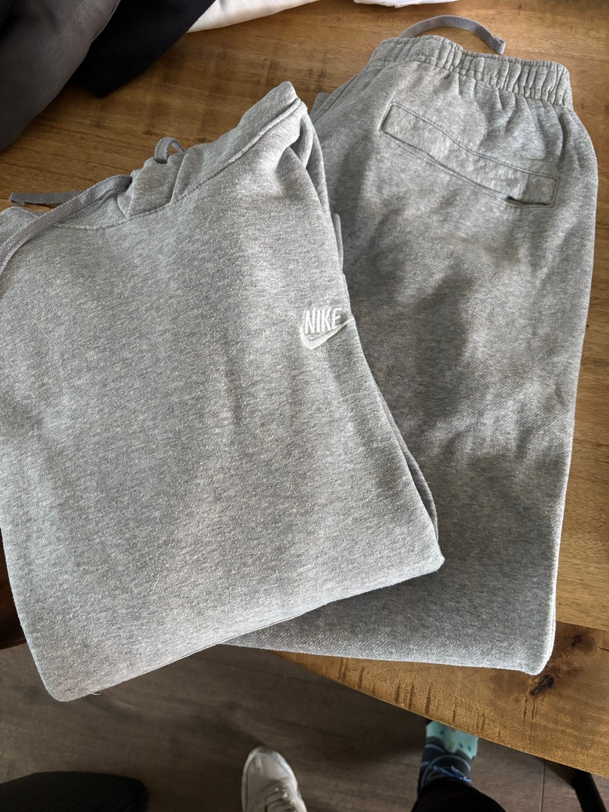 Zgan grijs Nike joggingpak maat M, Ophalen of Verzenden, Zo goed als nieuw