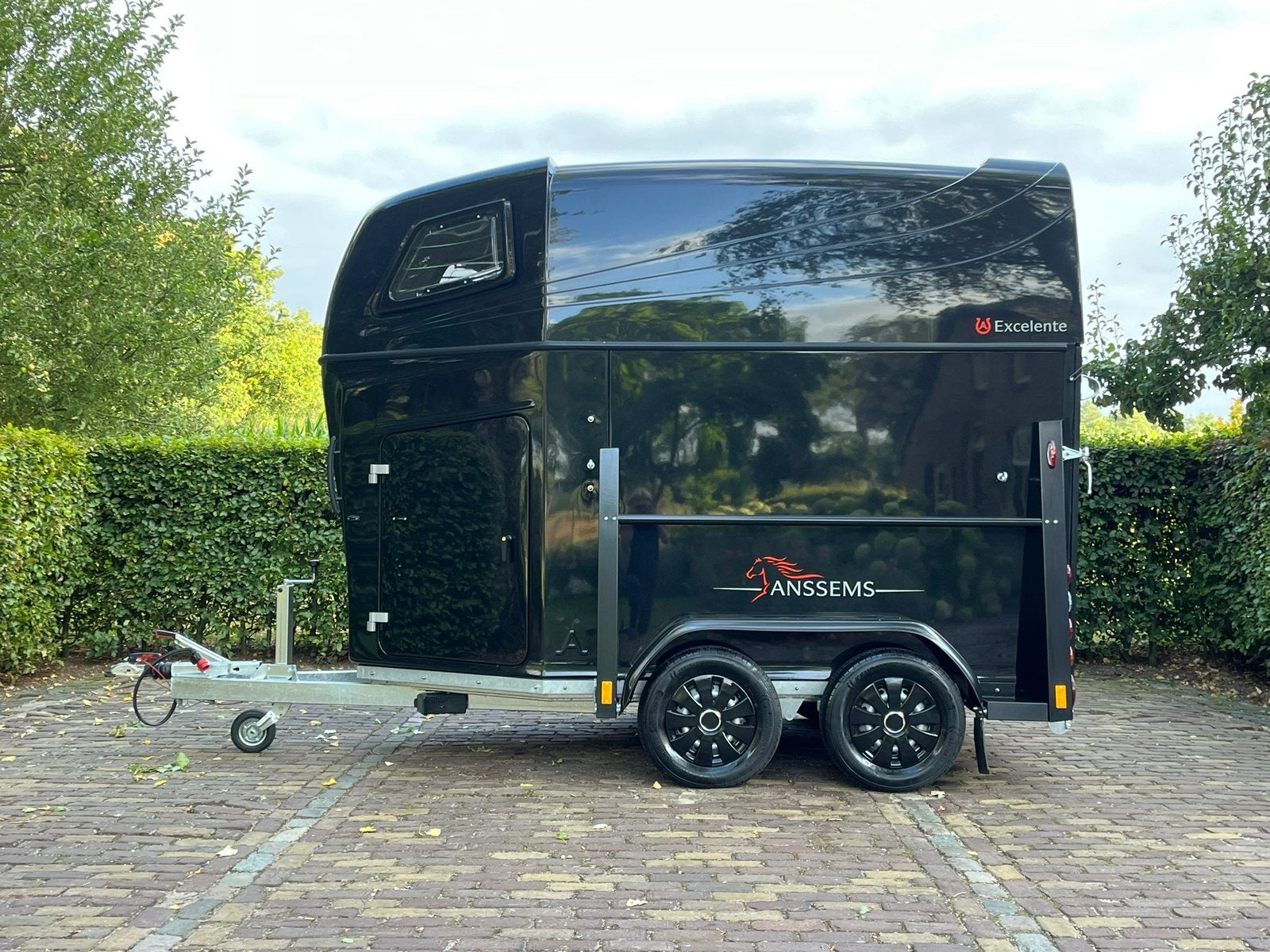 Demo 2 paards Anssems met zadelkamer uit voorraad leverbaar, Ophalen, Anssems, Nieuw, 2-paards trailer