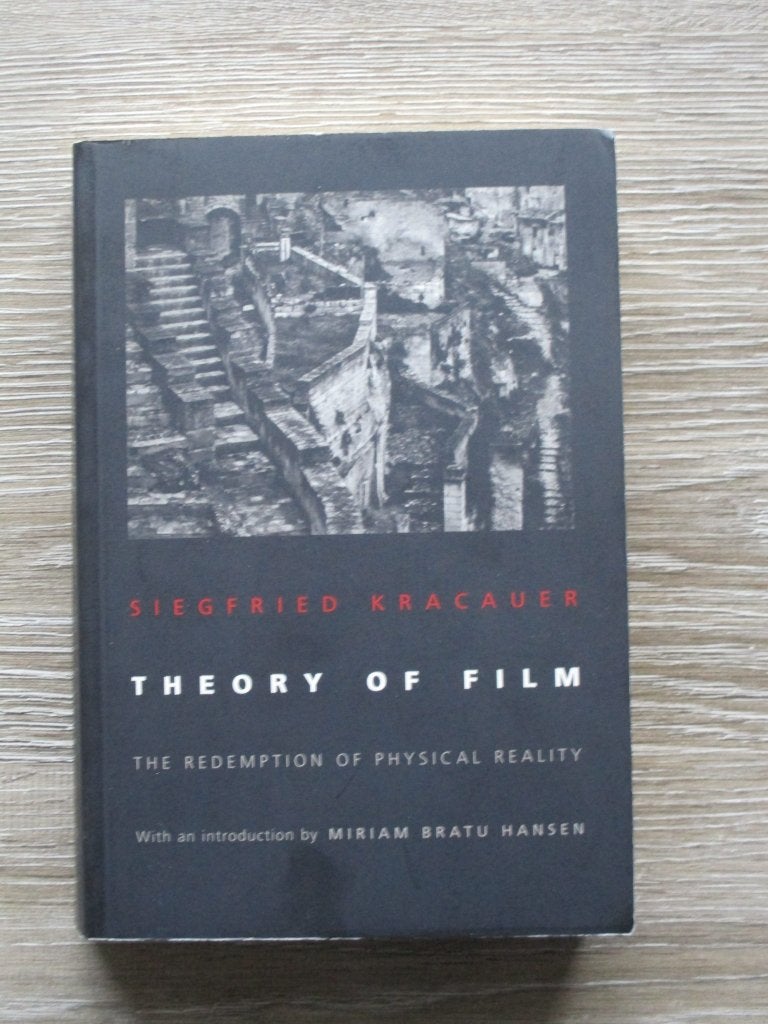 Theory of film. The redemption of physical reality - Siegf, Ophalen of Verzenden, Gelezen, Filmspecifiek