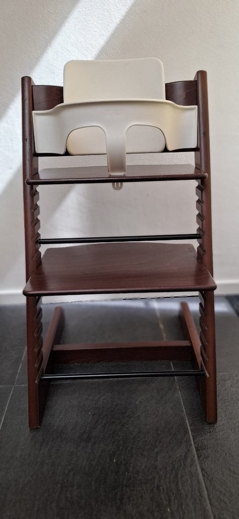 Stokke tripptrapp walnoot in goede staat, Ophalen, Zo goed als nieuw, Meegroeistoel