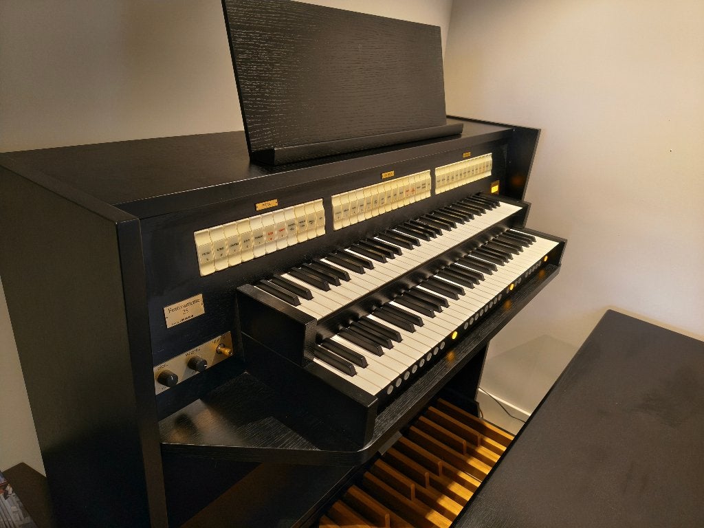 Johannus orgel (Festivamente 25), Ophalen, Gebruikt, 2 klavieren, Orgel