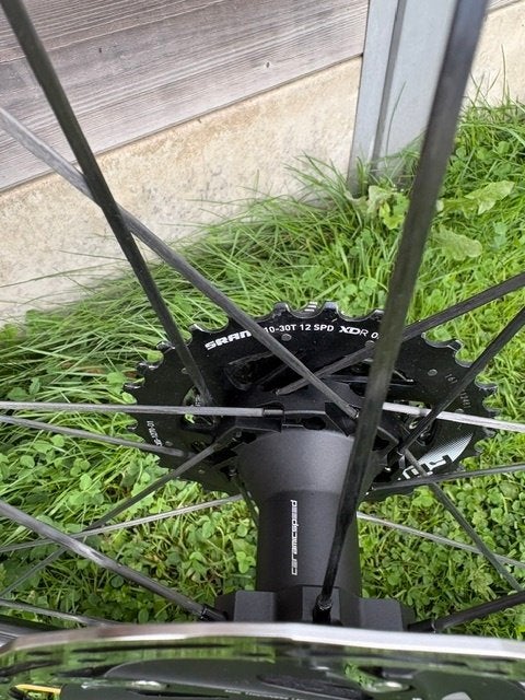 Foto 8 van FFWD Raw 55 carbon wielset - in nieuwstaat!
