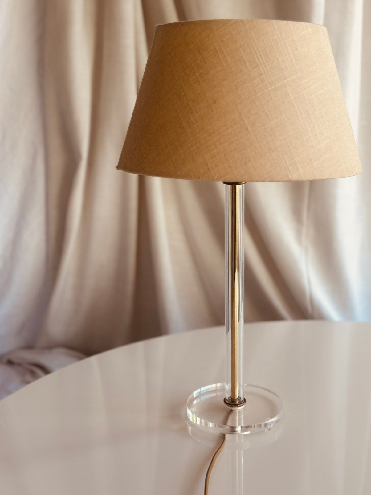 Lamp plexiglas lucite Hollywood Regency Midcentury, Met schakelaar, Kunststof, Q, Zo goed als nieuw