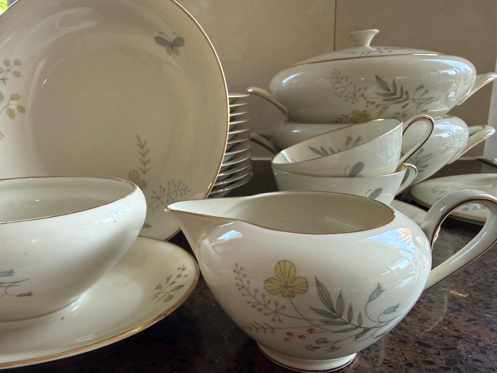 Servies Bavaria Tirschenreuth, Antiek en Kunst, Antiek | Servies compleet, Ophalen