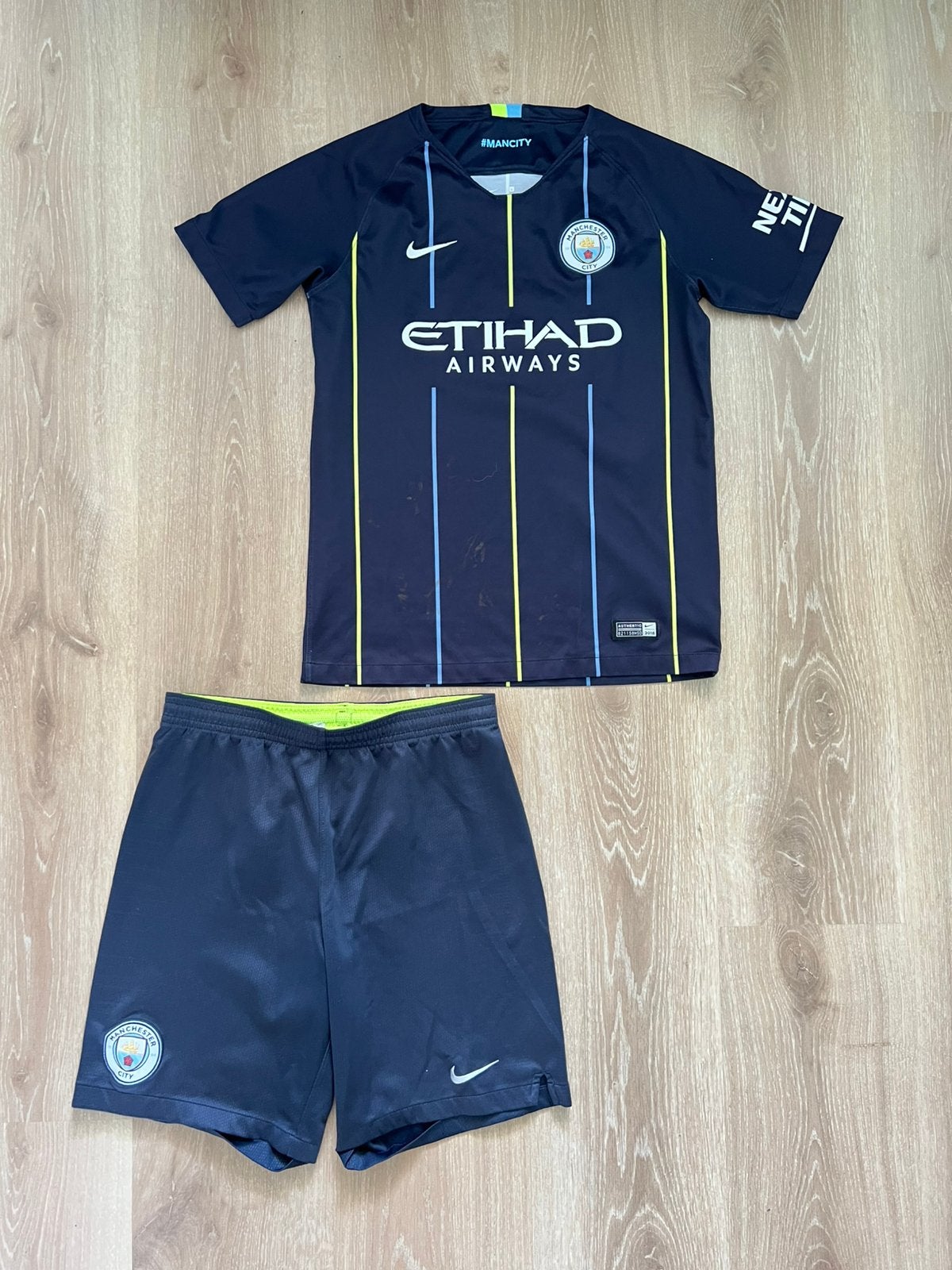 Manchester City uittenue Nike 18/19 Maat 147-158, Gebruikt, Jongen of Meisje, Sport- of Zwemkleding, Ophalen of Verzenden