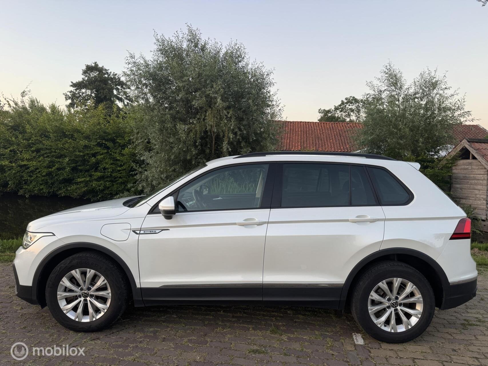 Volkswagen Tiguan 1.4 TSI eHybrid PHEV Life | ACC | Camera, Auto's, 1716 kg, Gebruikt, 4 cilinders, Met garantie (alle)