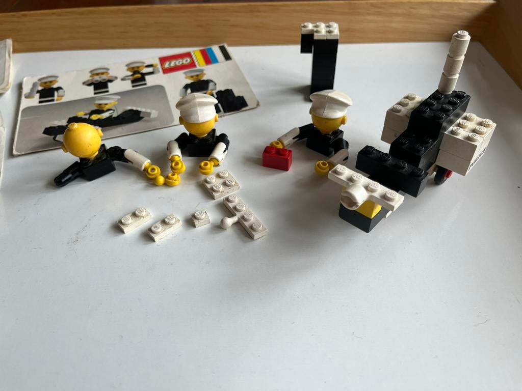 LEGO classic LEGOLAND 256 agenten en motor (incompleet), Ophalen of Verzenden, Gebruikt, Losse stenen, Lego