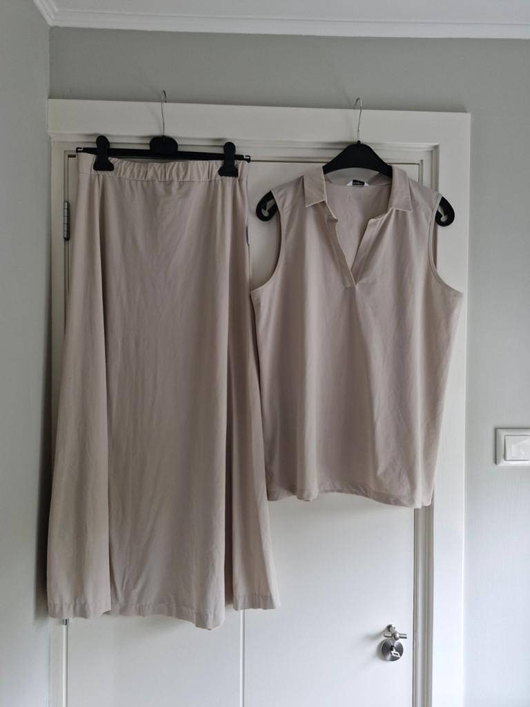 Penn en Ink setje, travel,,kitkleur, rok mt 42, blouse mt 44, Kleding | Dames, Blauw, Maat 42/44 (L), Ophalen of Verzenden, Zo goed als nieuw