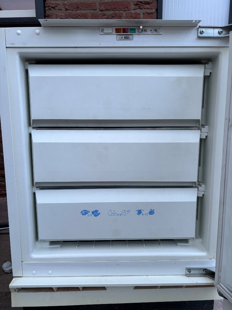 Whirlpool ARG 598-K vriezer inbouw 3 lades, Gebruikt, Minder dan 60 cm, Inbouw, Ophalen