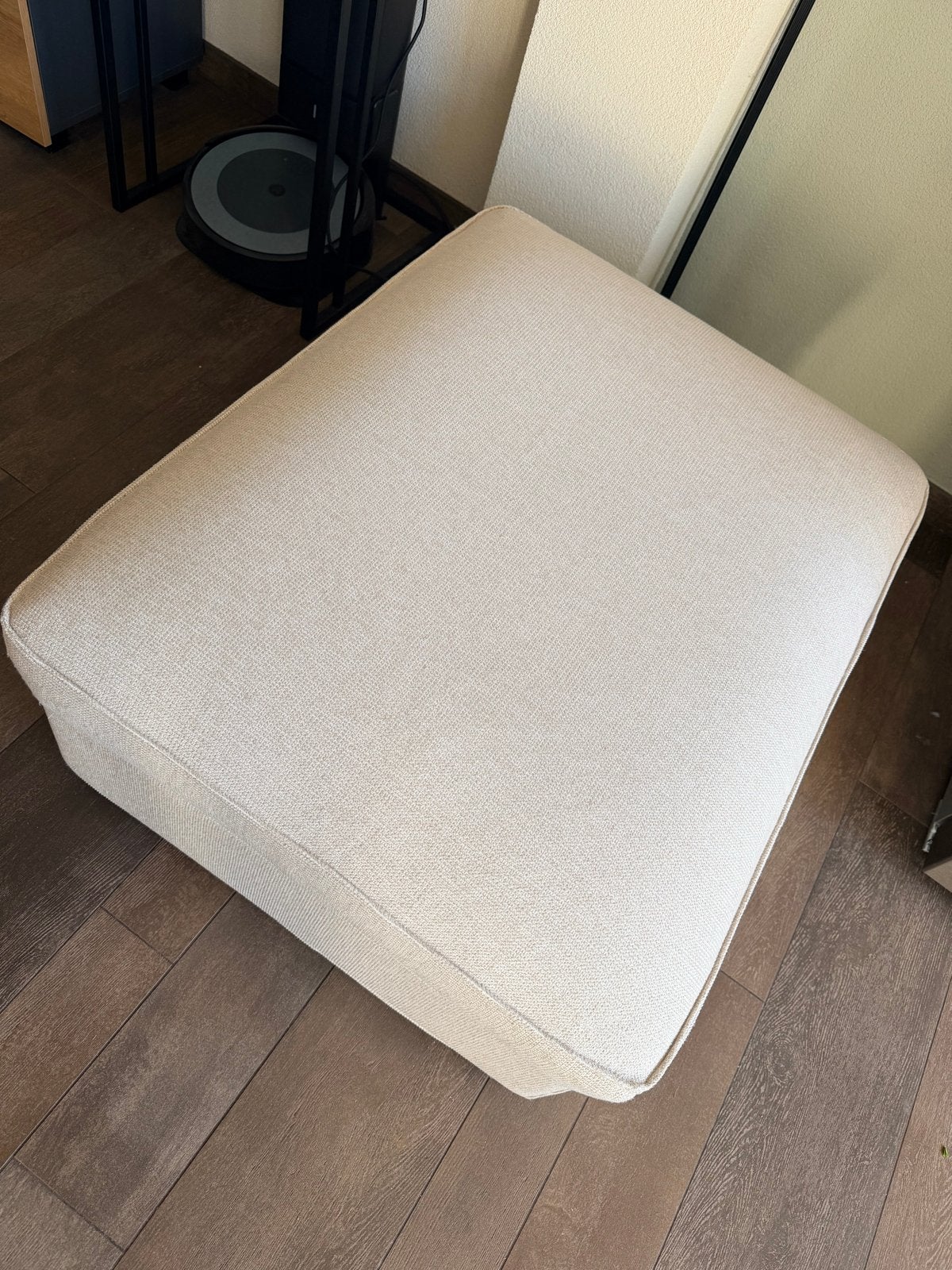 Ikea Kivik Voetenbank met Opbergruimte, Huis en Inrichting, Ophalen, Kleur Beige, Vierkant, Minder dan 50 cm