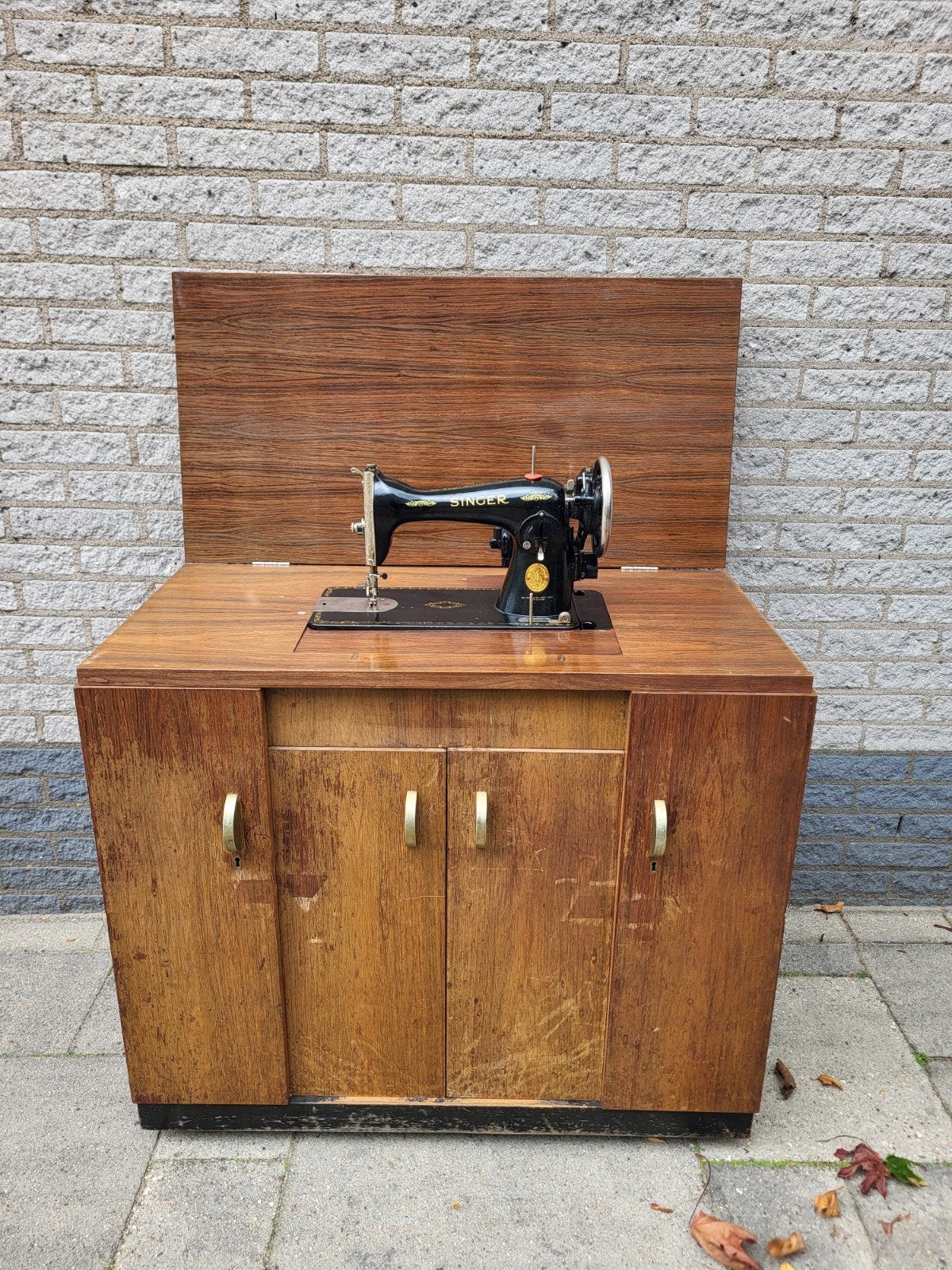 Singer naaimachine meubel compleet, Ophalen