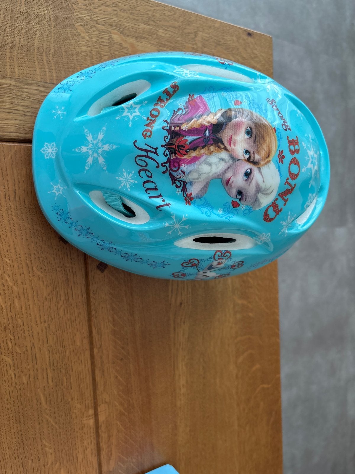 Frozen fietshelm voor kinderen - Zo goed als nieuw, Ophalen, Zo goed als nieuw, Overige maten, Meisje