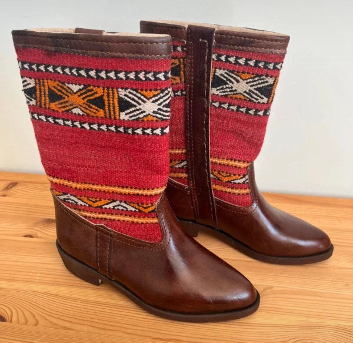 Leren laarzen (ongedragen!) met kilim print - Maat 38,5, Ophalen of Verzenden, Nieuw, Bruin, Hoge laarzen