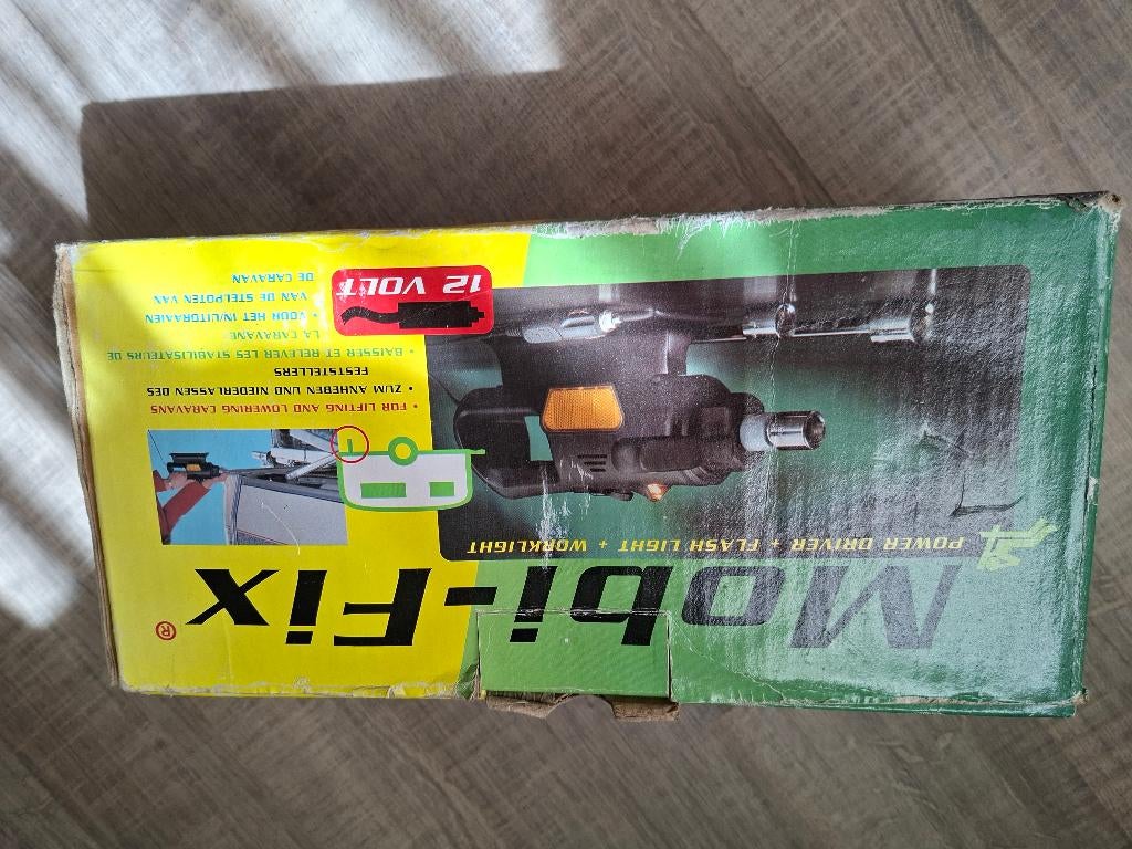 Mobi-Fix 12V: elektrisch in/uitdraaien van stelpoten, Ophalen of Verzenden, Gebruikt