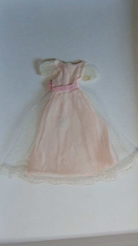 #1934 Junior Bridesmaid (1966) Skipper barbie, Ophalen of Verzenden, Gebruikt, Kleertjes
