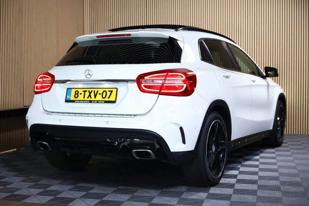 Mercedes-Benz GLA 200 AMG Prestige PANODAK NAVI CLIMA CRUISE, Gebruikt, 715 kg, Wit, Bedrijf
