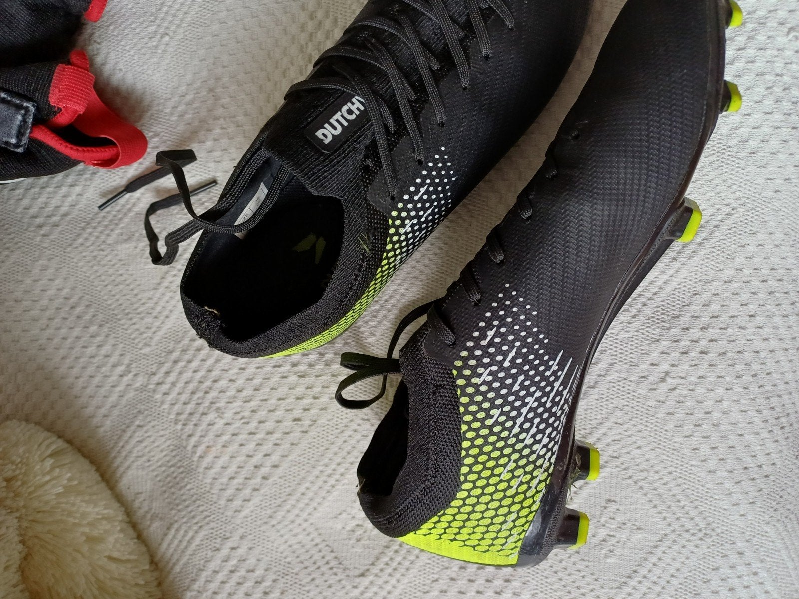Voetbalschoenen maat 38 - Zwart met neon details, Ophalen of Verzenden, Gebruikt, Schoenen