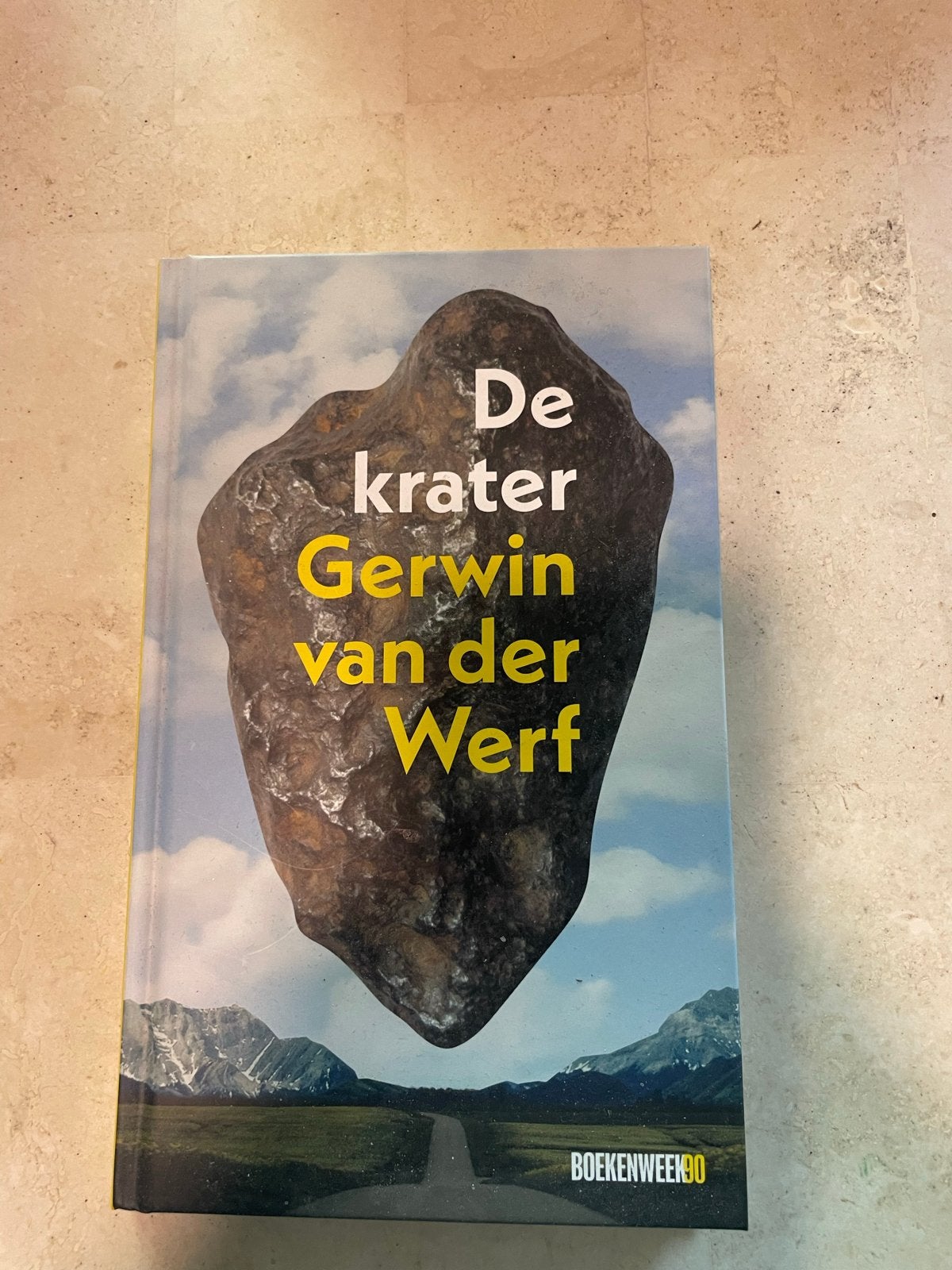 De krater - Gerwin van der Werf (Boekenweekgeschenk), Ophalen of Verzenden, Zo goed als nieuw, Nederland