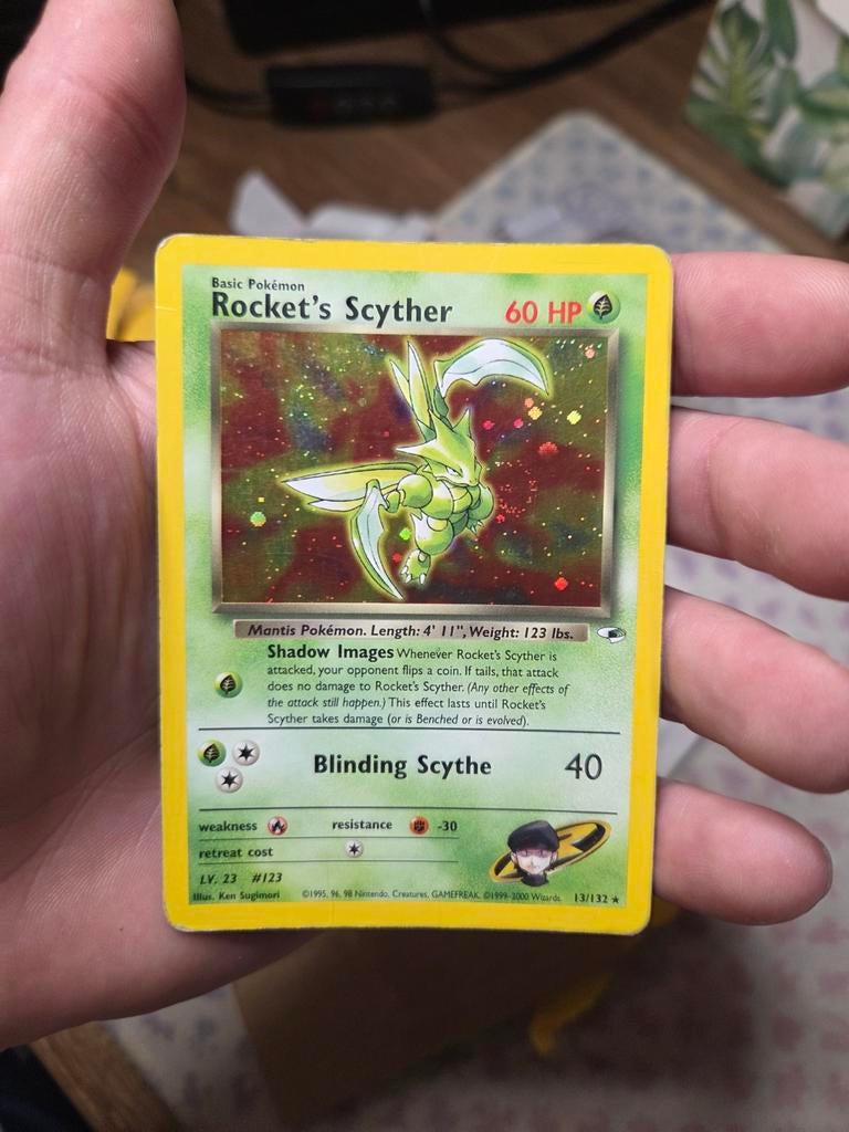 Rocket's Scyther Holo Swirl 13/132 Gym Heroes 2000 Wotc, Ophalen of Verzenden, Zo goed als nieuw, Losse kaart, Foil