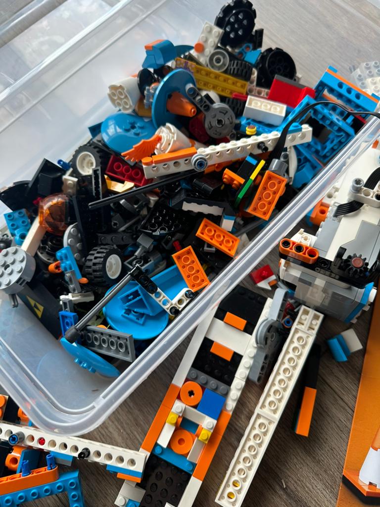 Lego Boost: Kat, Gitaar, Robot, Voertuig - Programmeren via, Kinderen en Baby's, Speelgoed | Duplo en Lego, Ophalen, Gebruikt