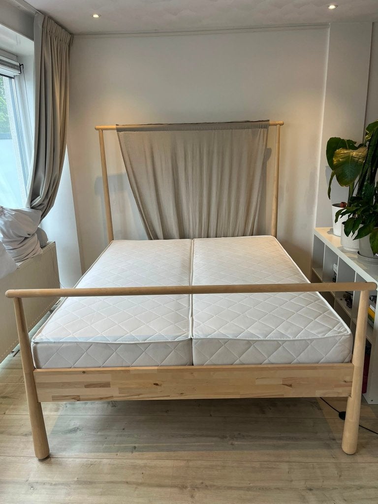 Ikea Gjöra bed + matrassen, Huis en Inrichting, Ophalen, Bruin, Tweepersoons, Zo goed als nieuw