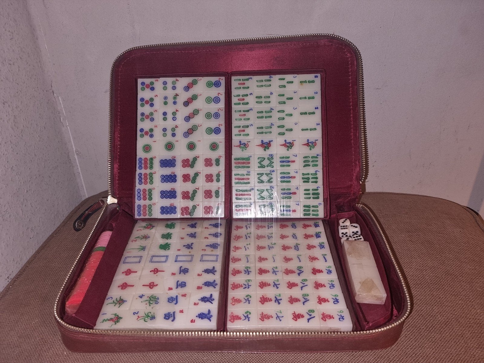 nieuw! Vintage Mahjong Spel - Nieuwe Stenen in seal, Hobby en Vrije tijd, Vijf spelers of meer, Ophalen of Verzenden, Nieuw