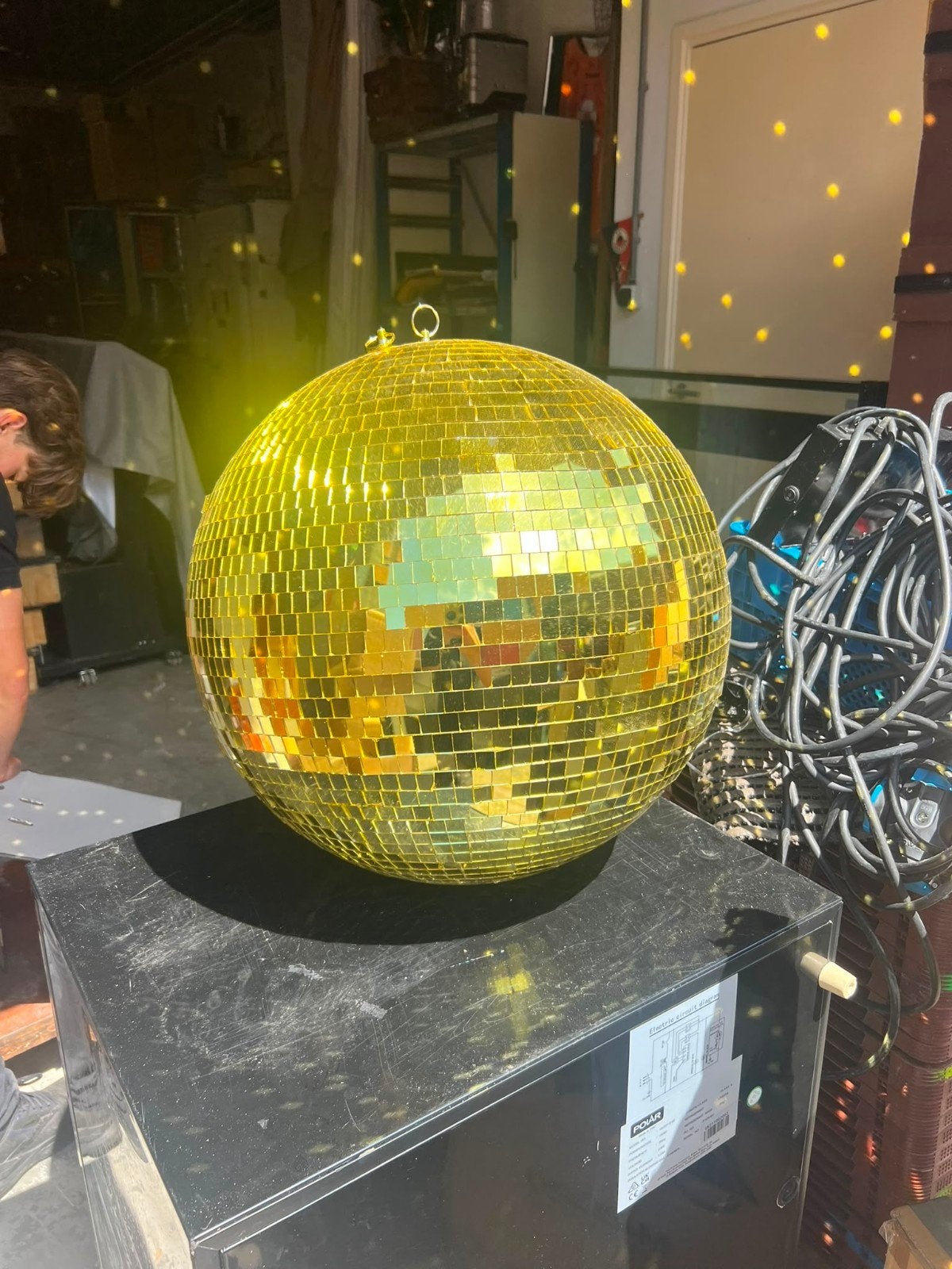 Gouden discobal met lichte beschadigingen, Hobby en Vrije tijd, Feestartikelen, Ophalen of Verzenden