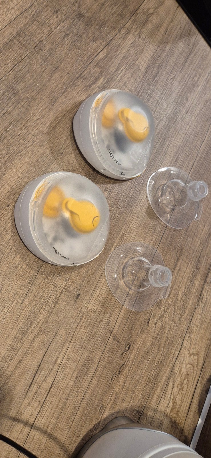 Medela Freestyle Handsfree kolfset met 21 en 24mm schilden, Ophalen of Verzenden, Zo goed als nieuw