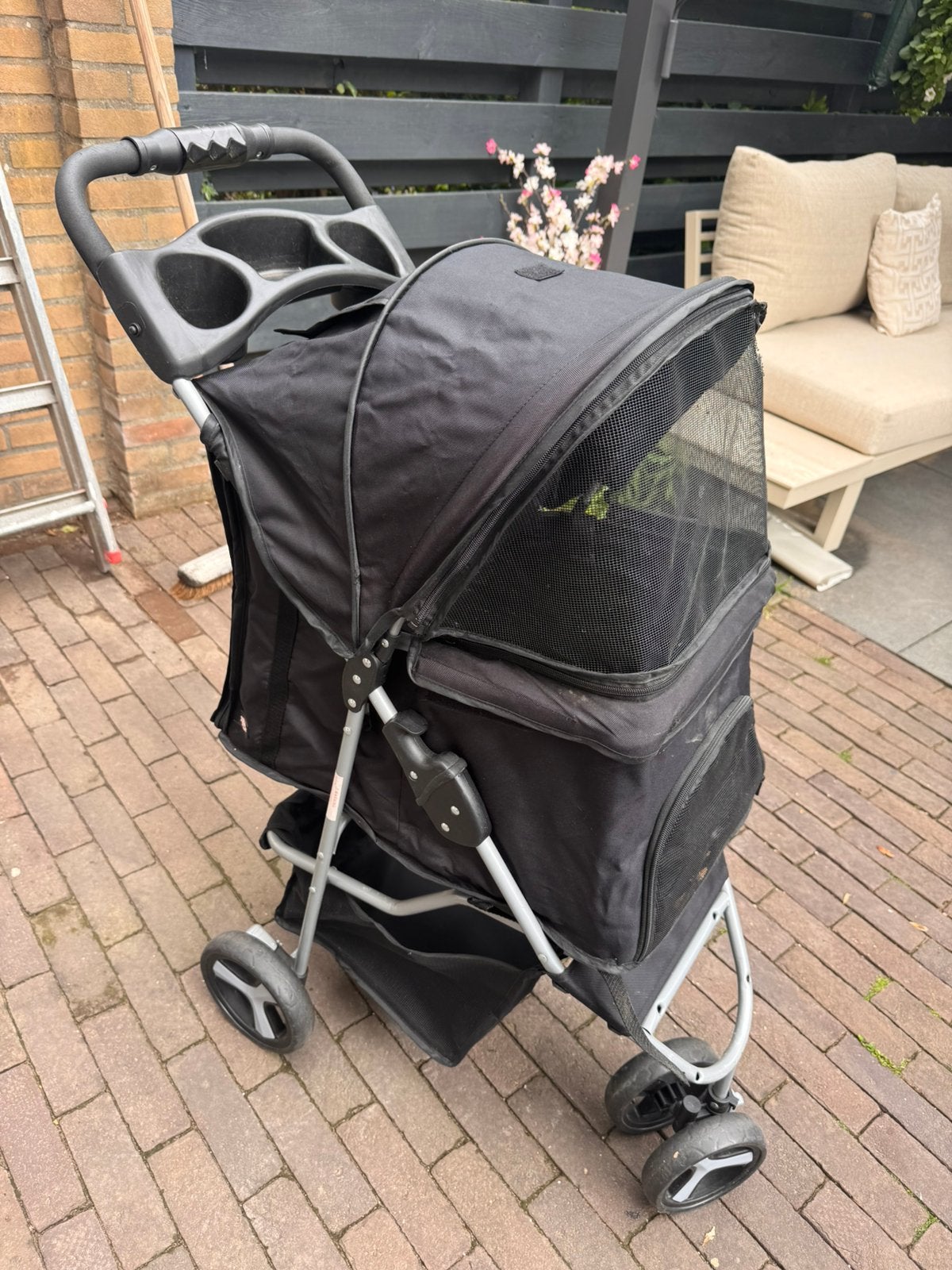 Honden buggy, Ophalen, Gebruikt