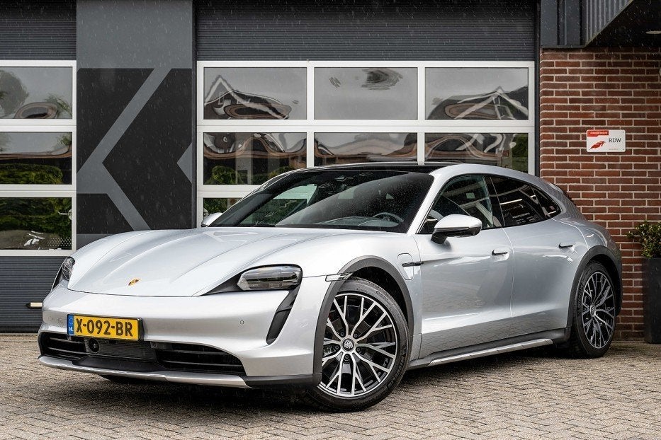 Porsche Taycan 4S 93 kWh | Panorama | Luchtvering | Bose | 3, Auto's, Porsche, 110 €/maand, 93 kWh, Leder, 489 pk