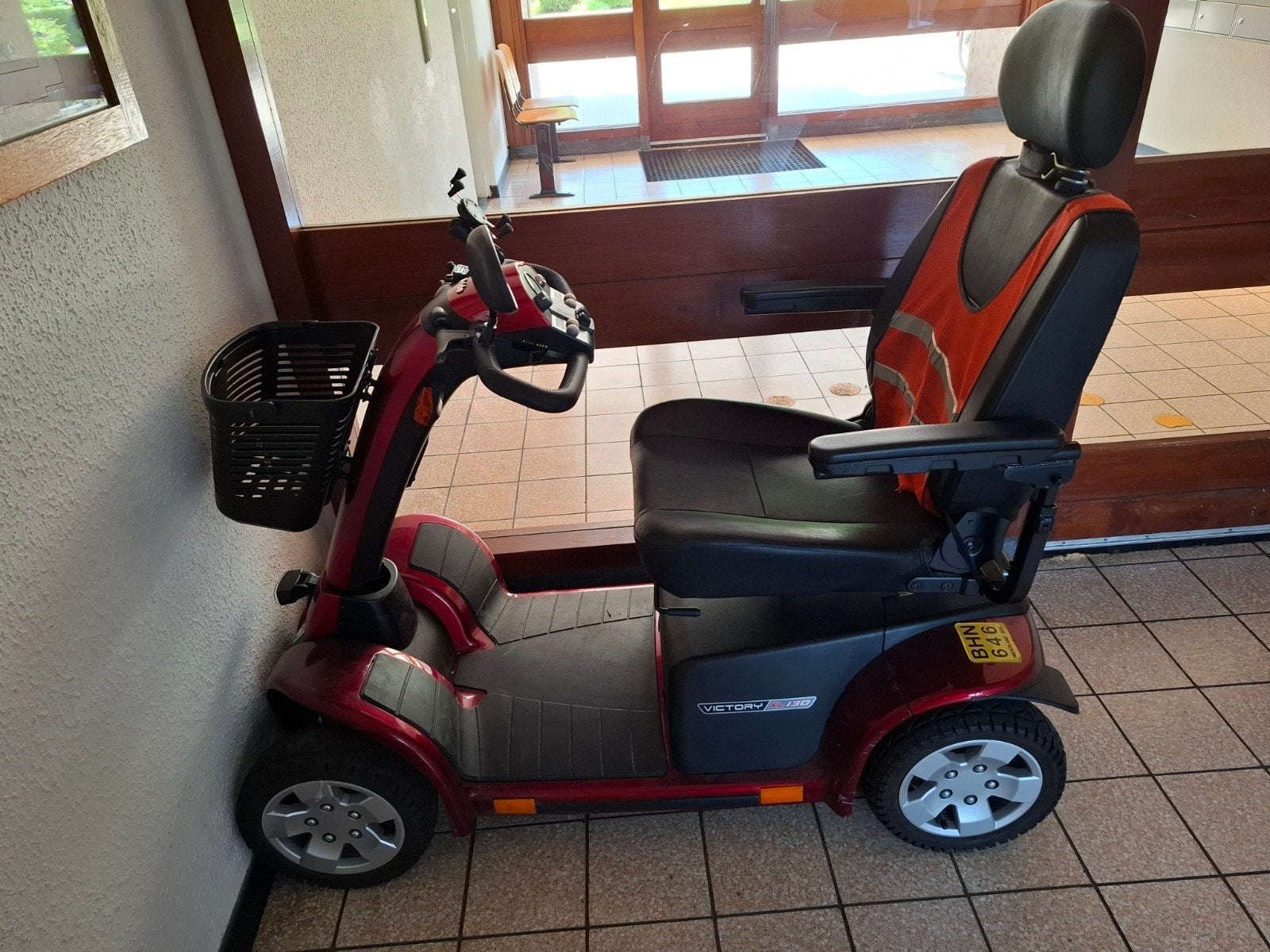 Pride Scootmobiel rood medalic met groter acc goed voor lang, Ophalen of Verzenden, Overige maten, Rood