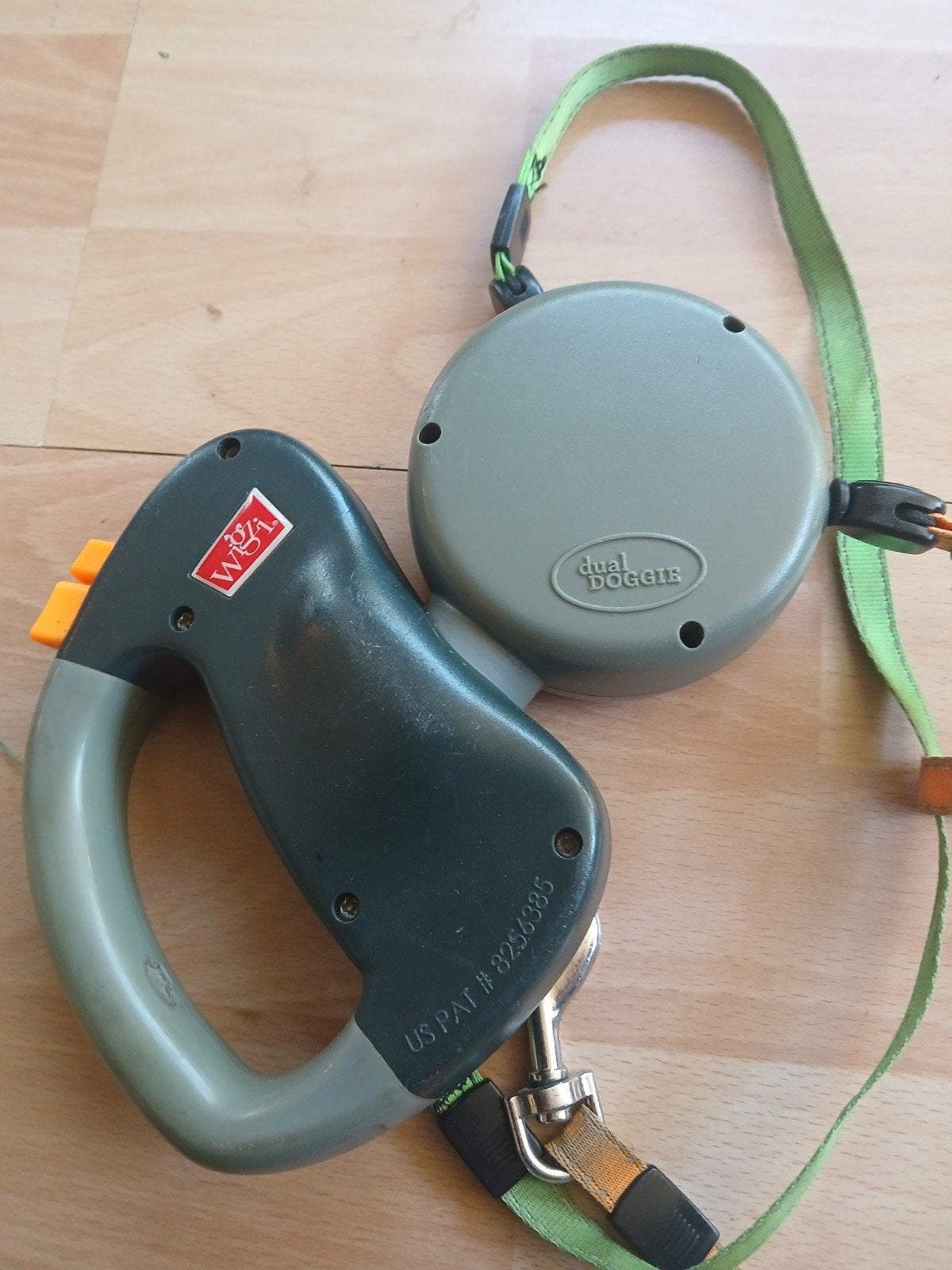 Dual Doggie uitrolriem voor 2 honden, Ophalen of Verzenden, Gebruikt, Hondenriem