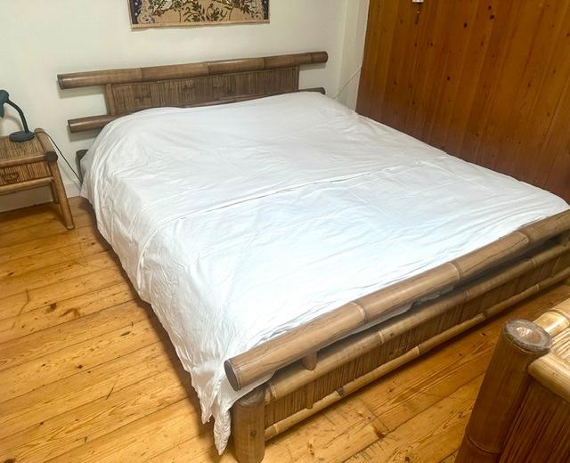 Twee persoonbed + extra's BAMBOE, Huis en Inrichting, Slaapkamer | Bedden, Ophalen, Aziatisch, Gebruikt, Bruin