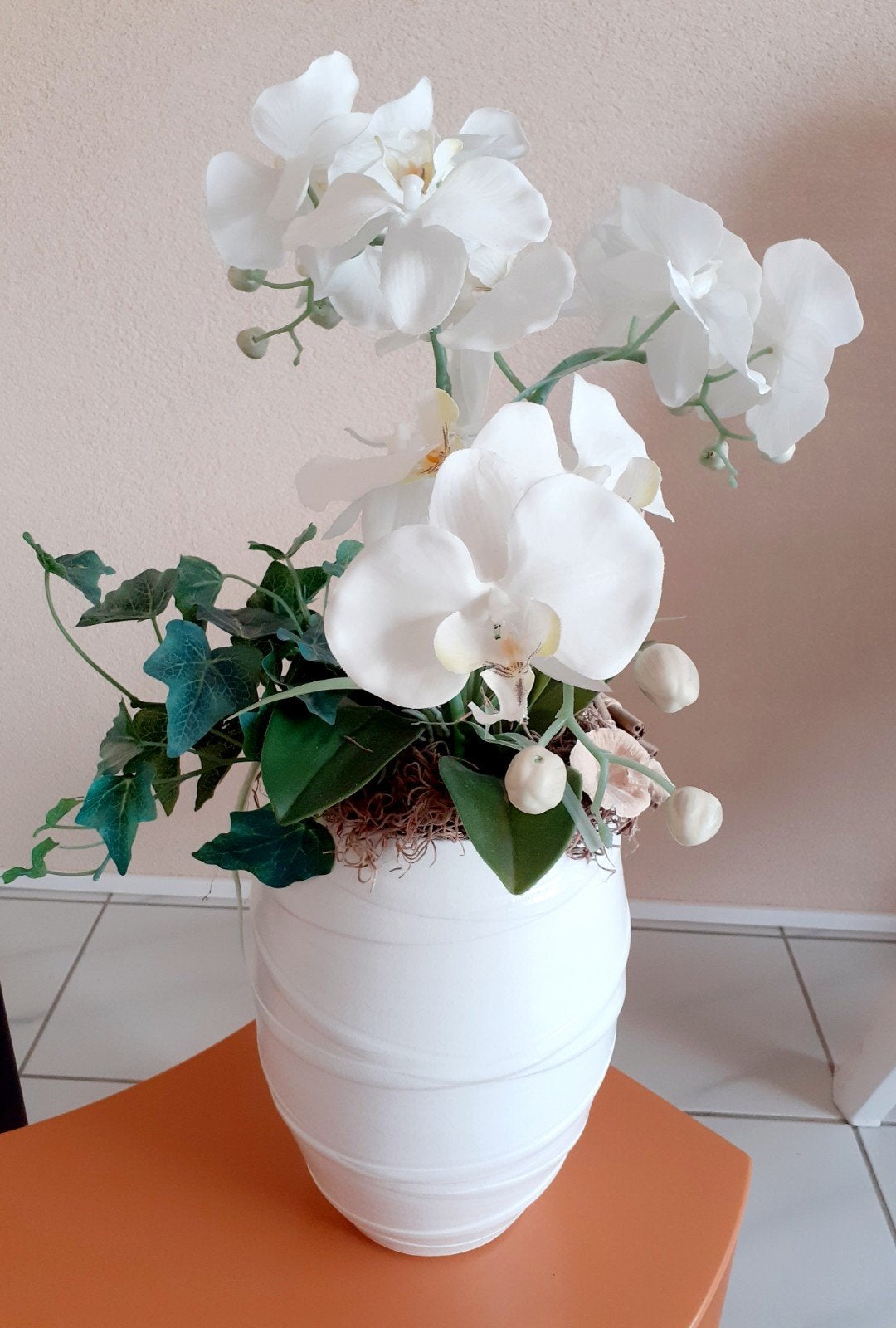 mooie witte vaas met zijde orchidee, Ophalen of Verzenden, Zo goed als nieuw