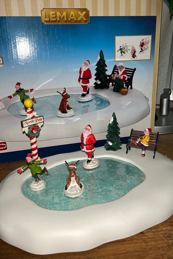 Lemax north pole ice follies, Ophalen, Zo goed als nieuw
