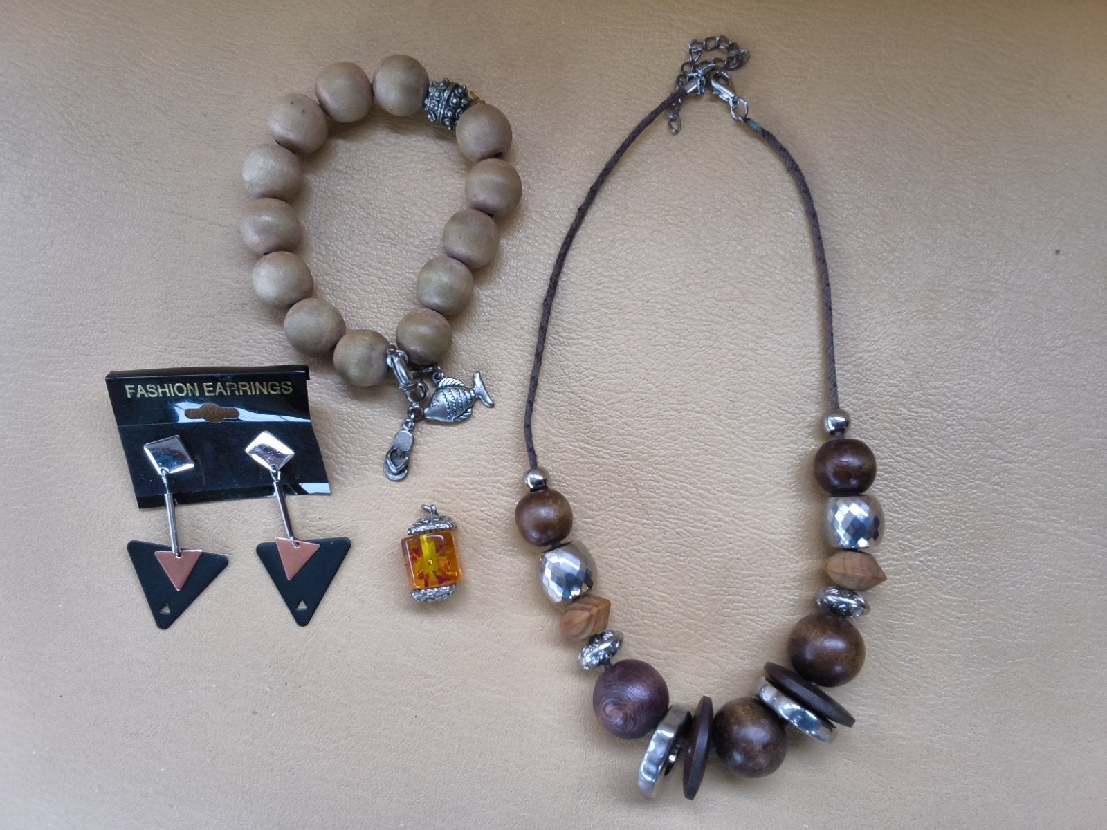 Leuke set sieraden (alleen ophalen, geen verzending), Ophalen, Gebruikt, Beige, Overige materialen