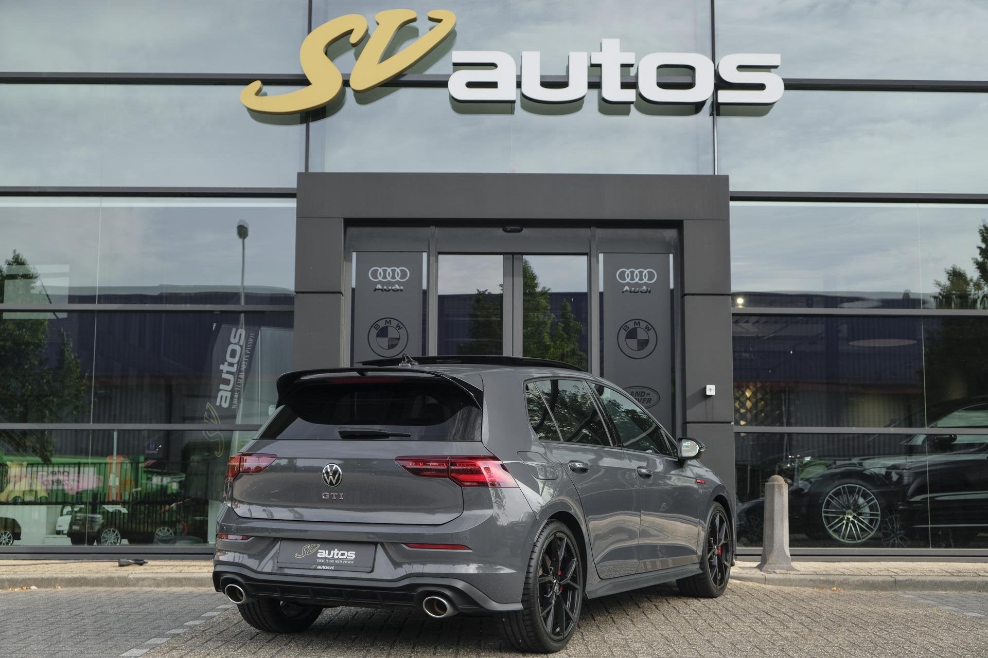 Volkswagen Golf 8 GTI Clubsport 2.0 TSI 300pk Panoramadak IQ, Gebruikt, 4 cilinders, 1984 cc, Automatische klimaatregeling