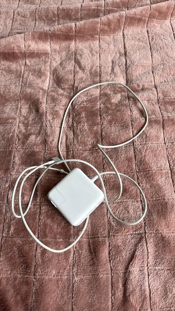Apple MacBook Charger - MagSafe 2, Computers en Software, Laptop-opladers, Ophalen of Verzenden, Zo goed als nieuw