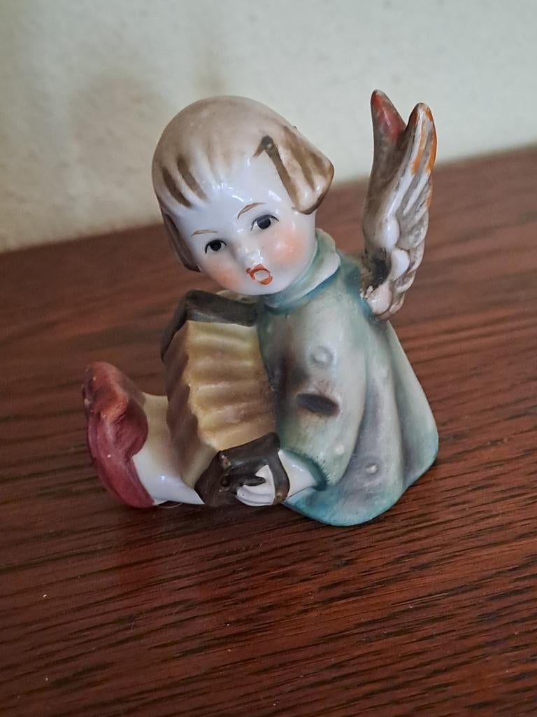 Vintage Hummel GOEBEL beeldje engel met accordeon en kaars, Verzamelen, Beelden en Beeldjes, Ophalen of Verzenden, Zo goed als nieuw