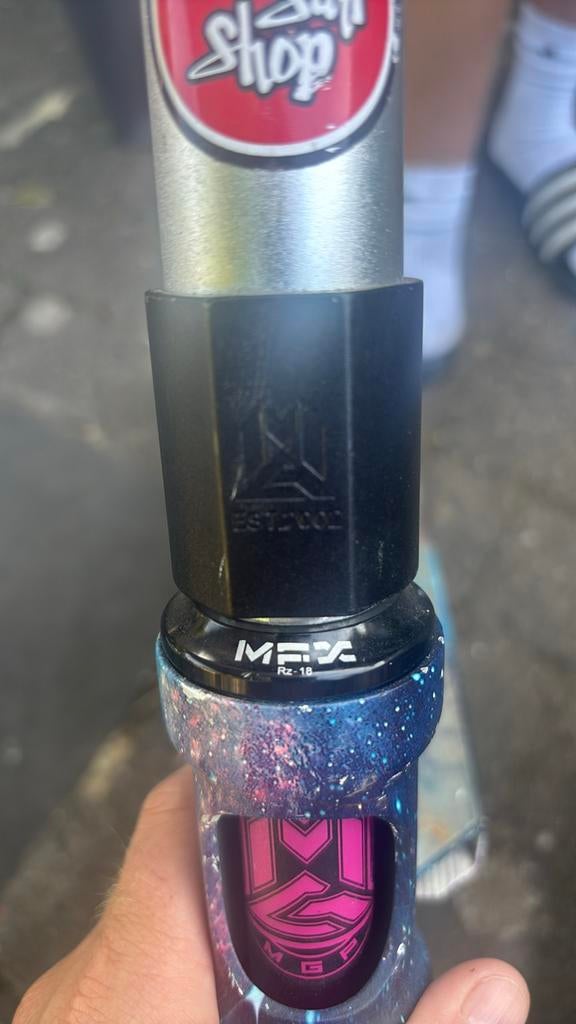 MADD GEAR ACTION MGP Stuntstep - Blauw - Zeer Goede Staat, Fietsen en Brommers, Steps, Ophalen of Verzenden, Gebruikt, Overige typen