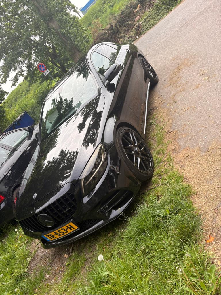 Mercedes-Benz C-Klasse C180 156pk 9G-TRONIC 2018 Zwart, Auto's, 1800 kg, Navigatiesysteem, Leder en Stof, Zwart