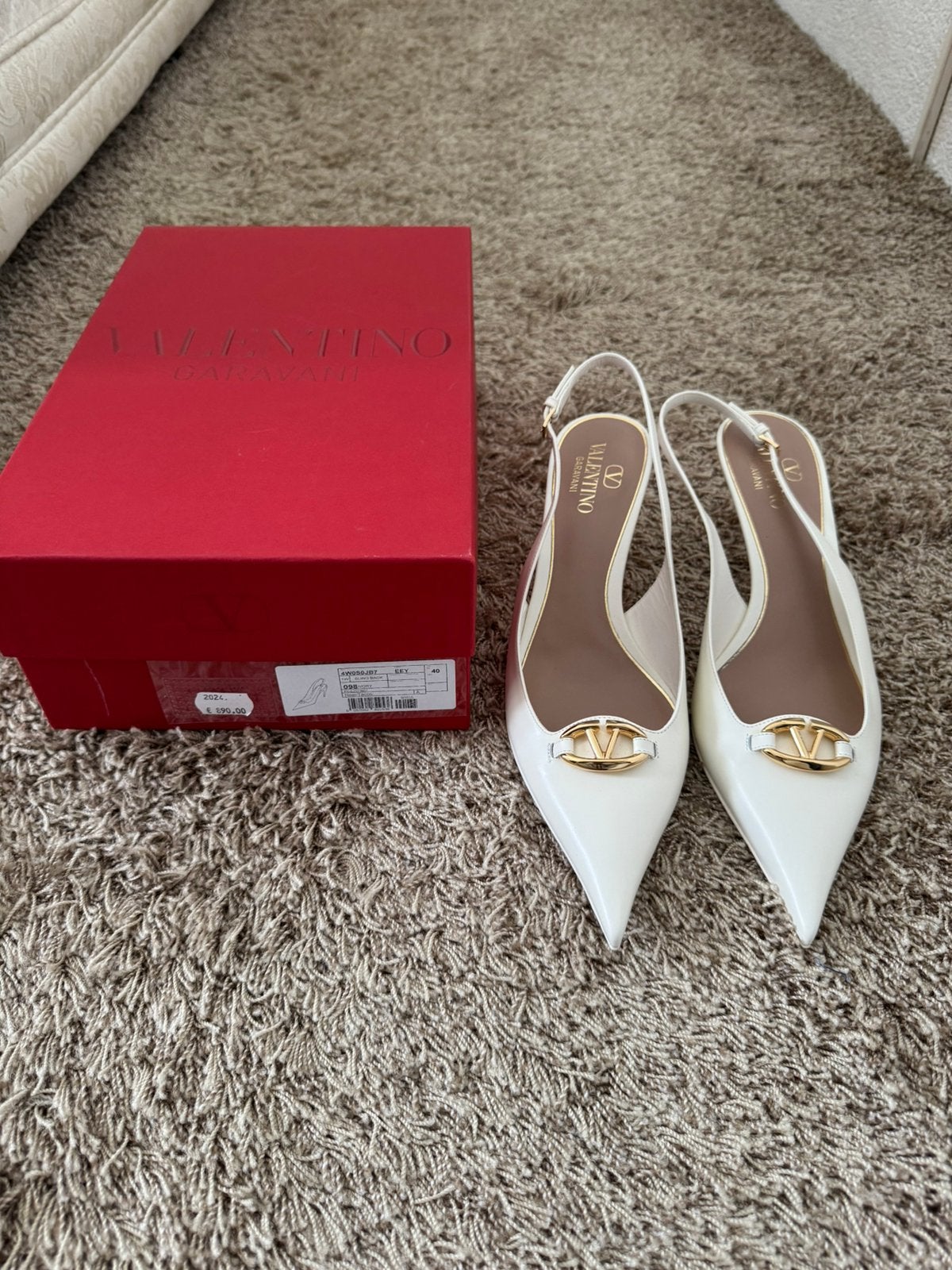 Vslentino pumps maat 40 nieuw, Ophalen of Verzenden, Zo goed als nieuw, Beige