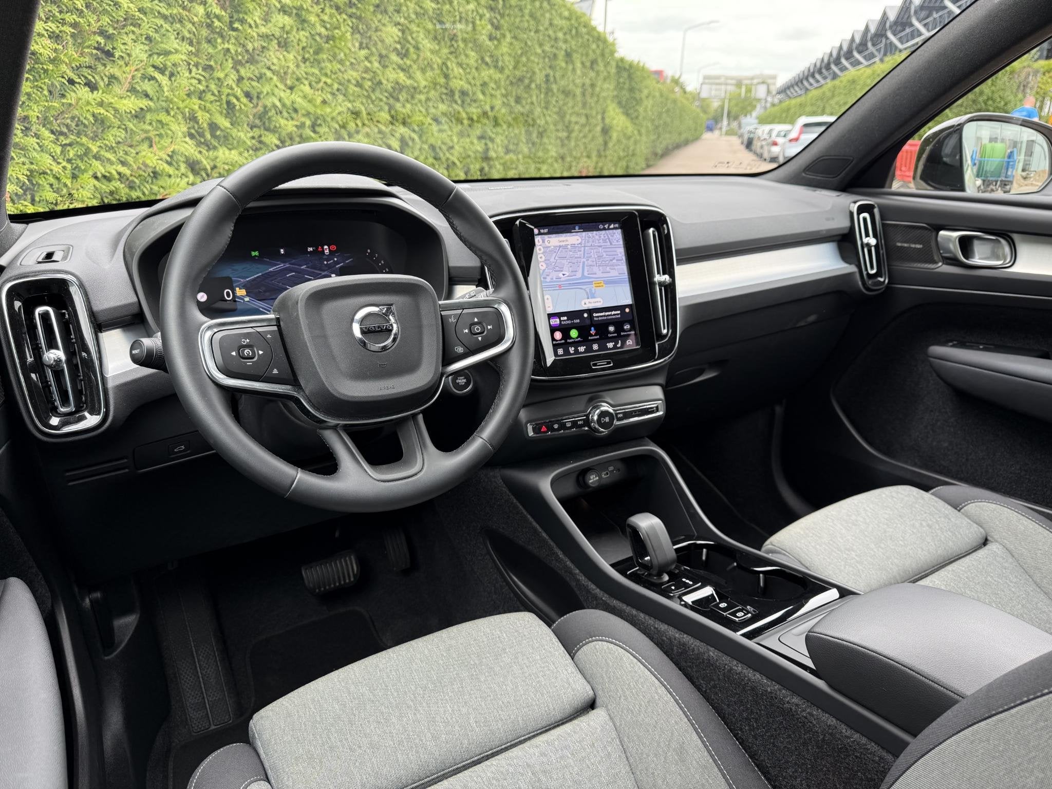 Volvo XC40 B4 Plus Dark Trekhaak Aut., Auto's, Volvo, 12 maanden, Gebruikt, Euro 6, 4 cilinders