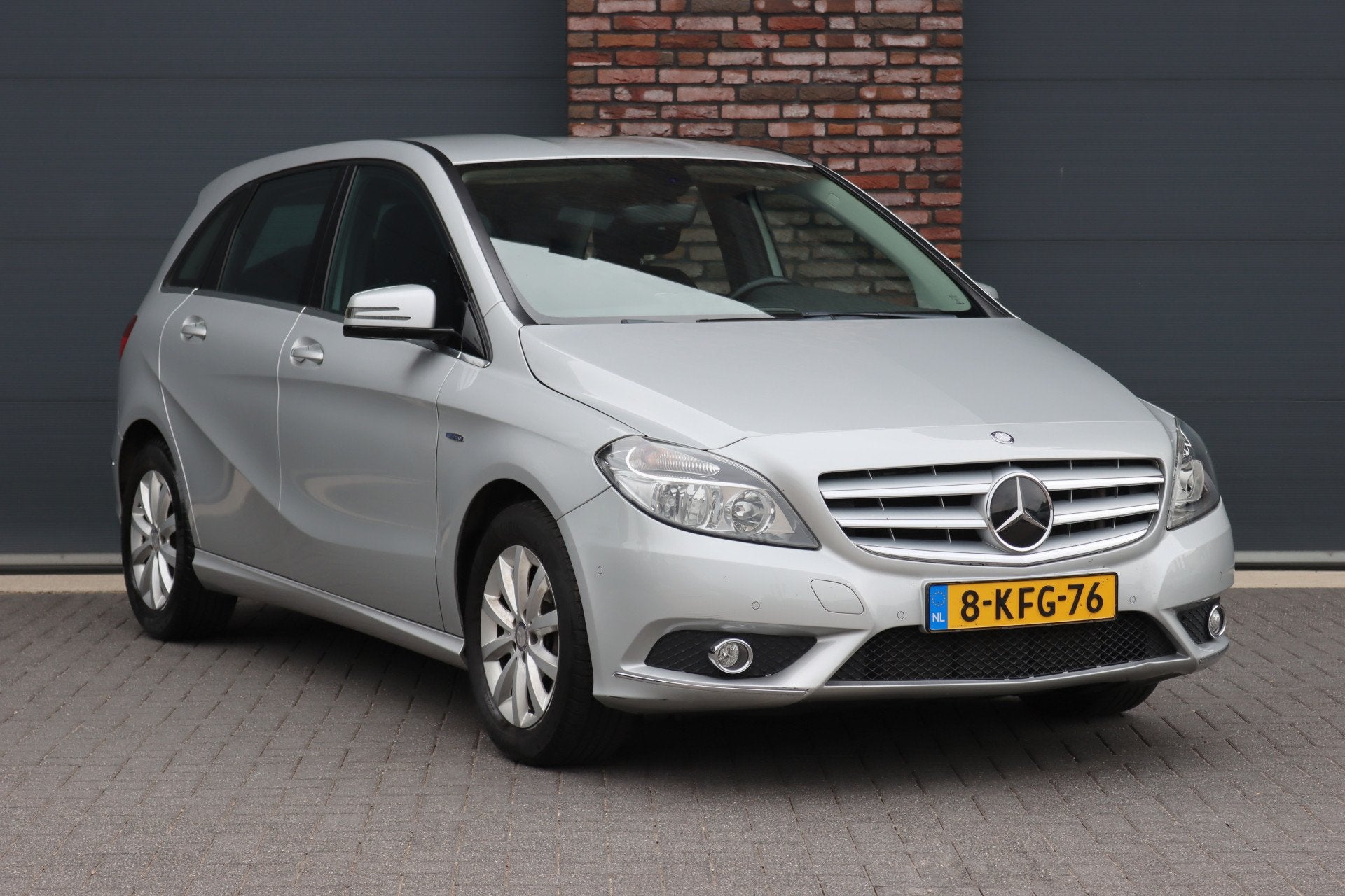 Mercedes-Benz B-Klasse 180 Ambition | Automaat | Stoelverwar, Auto's, Euro 5, Gebruikt, Zwart, 4 cilinders