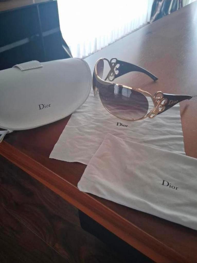 Christian dior zonnebril, Sieraden, Tassen en Uiterlijk, Zonnebrillen en Brillen | Dames, Zonnebril, Bruin, Ophalen of Verzenden