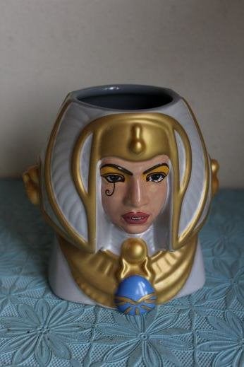 Mok Hathor uit de SF serie Stargate, Ophalen of Verzenden, Zo goed als nieuw